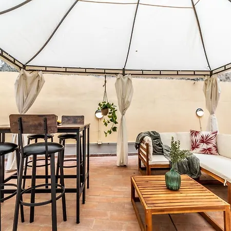 Wine Vernaccia Apartment
